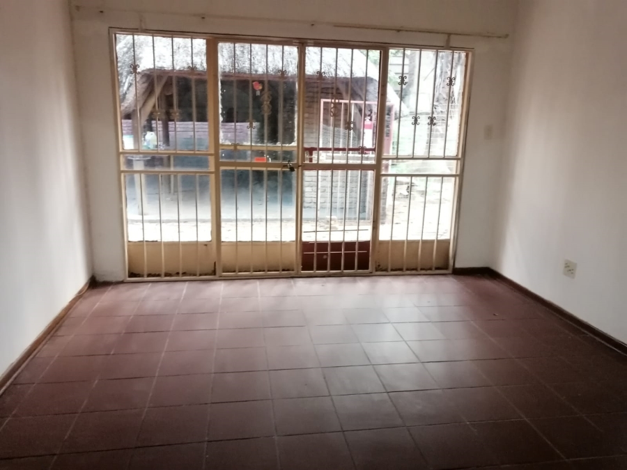 4 Bedroom Property for Sale in Geelhoutpark North West